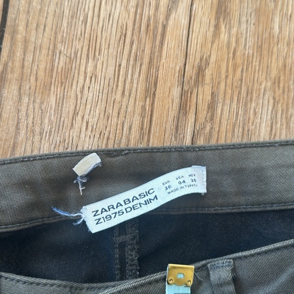 Zara Green Skinny Jeans with Moto-Inspired Details - Picture 5 of 7